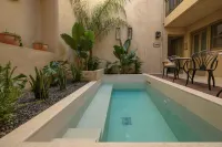 Casa di Gaga - مسبح
