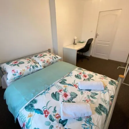 Fantastic-Inn Warszawa - NS27 Отели рядом с достопримечательностью «Музей польской армии»