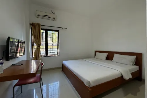 Hotel O Ezhar Boka Homestay Near Gor Sulis Bulutangkis Hotels in Gowa Regency
