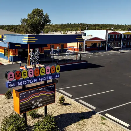 Americana Motor Hotel