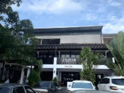 บ้านทะเล ทุ่งวัวแล่น โรงแรมในอำเภอ ปะทิว