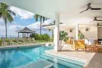 Casa Natalia: Luxurious Oceanfront Villa with Housekeeping and Concierge - Villas