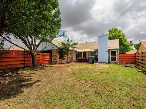 Spacious Master King Bed  Suite, & Fast wi-fi, Mins to Convention Center