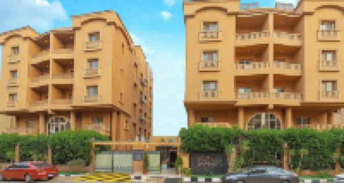 新開羅領勝公寓