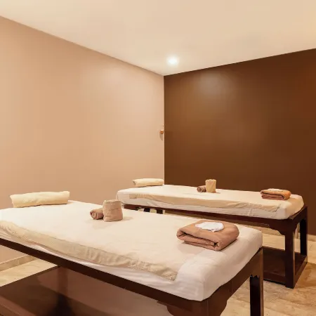 Via Lakhela Lakeview Resort & Spa