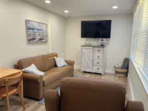 Newly Renovated 1 Br Madeira Beach Cottage