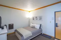 Cozy Brian Head Condo Walk to Navajo Express Lift - 3-Star