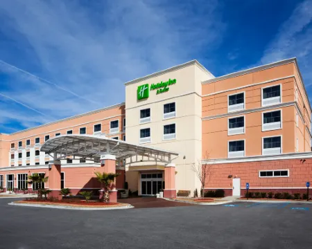 Holiday Inn & Suites BEAUFORT @ HIGHWAY 21 by IHG Hotels in Beaufort