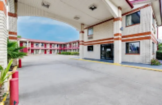 Hotel O Luxury Inn Channelview Baytown I-10