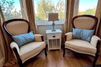 5 Guests - 2 Bedrooms - Free Parking - 1min Beach - Condos