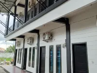 Marthina Residence Syariah Mitra RedDoorz - 2 ดาว
