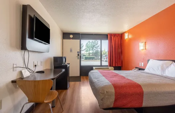 小石城6號汽車旅館