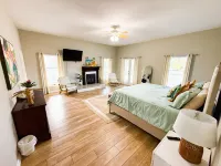Peaceful property on the historic Suwannee River.