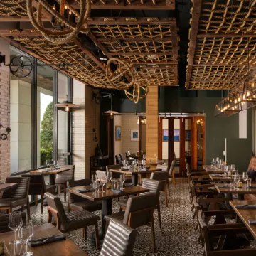 Epicurean Hotel, Autograph Collection Отели рядом с достопримечательностью «Стейк-хаус Bern's»