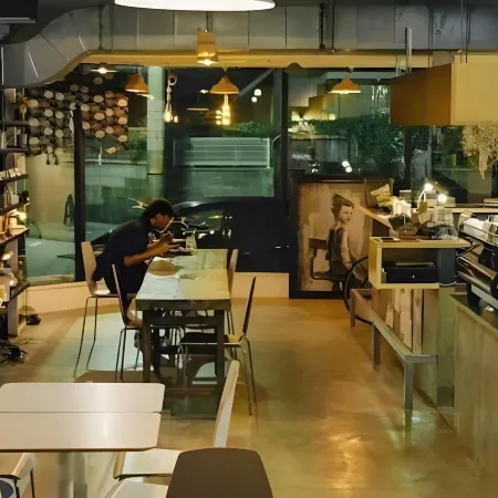 Aien Coffee & Hostel