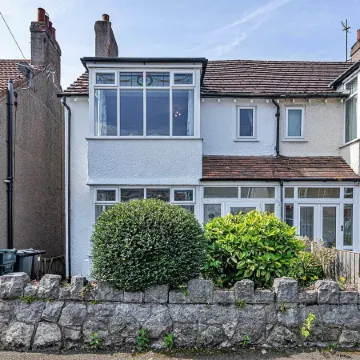 Cottage in Rhos-on-sea Near Sandy Beach