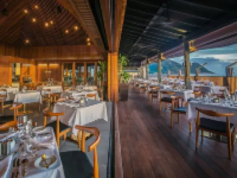 青年堡酒店 羅索酒店