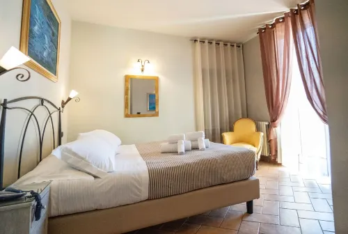 LC Boutique Hotel - Bed and Breakfasts
