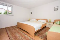 Apartments Zana - Parking