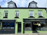 The Town Crier, Tenby Hotels in Tenby