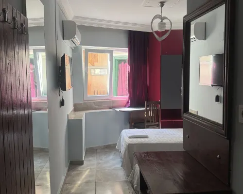 Kisla Pansiyon Hotels near برج الساعة