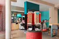 Avid Hotel California - Lexington Park by IHG - Aamiainen