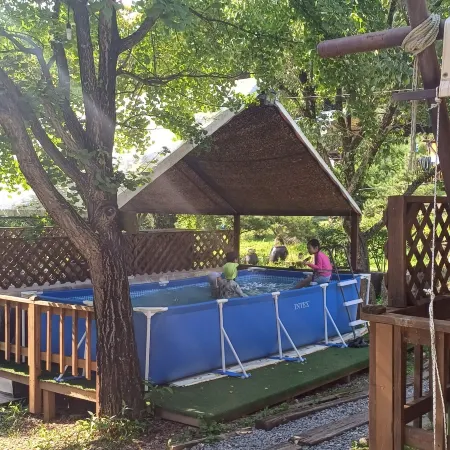Jecheon Cheongpung World Nice Glamping Отели рядом с достопримечательностью «Храм Чонбанса»