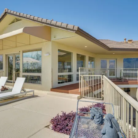 Near Trails: Luxe Mountain-view Retreat in Tucson!