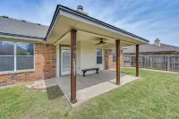 8 Mi to Fort Hood! Family Home w/ Patio & Yard - 3-Star