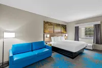 Days Inn & Suites by Wyndham Union City