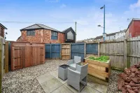 Modern Seaside Cottage - Sleeps 5 - 2 étoiles