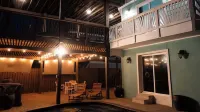 Channelfront - Remodeled - Pool - Boatslips