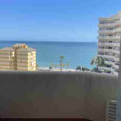 Resort con piscinas y toboganes, con vistas al mar Others