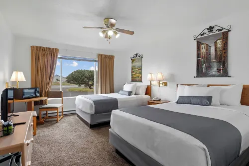 Waldport Bayfront Hotel & Restaurant
