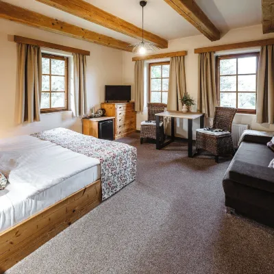Hotel Frýdl Hotels near Praha-Cakovice Railway Station