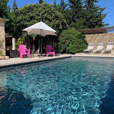 Farmhouse in Carpentras with Pool