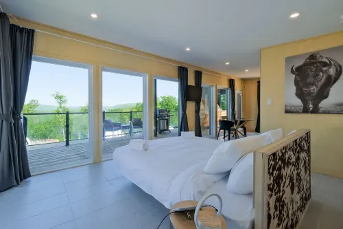 Bel Air Tremblant USHUAIA 2 : 1 CHAMBRE, JACUZZI, SAUNA, SUPERBE VUES - Chalets