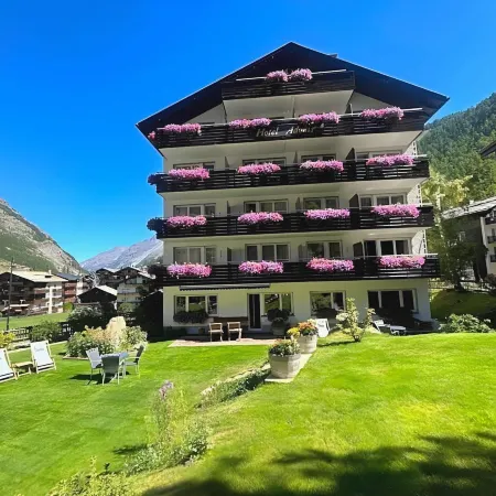 Hotel Adonis