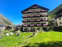 Hotel Adonis