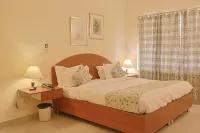Home in the Hills, Resort & Restaurant