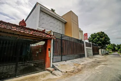 Hotel O Madania Guesthouse Syariah Hotels in Lombok