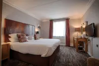 The Saracens Head Hotel Hotels in 