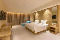 Grand Makmur Hotel Jambi - Pools