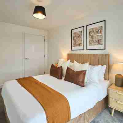 Host Stay 10 Queens Court Rooms