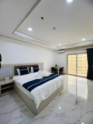 M Stay Hotel - Clark - Pools