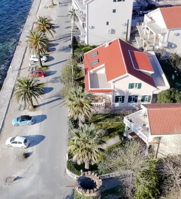 La Promenade | Two Bedroom on the Bay -  Ferienwohnungen