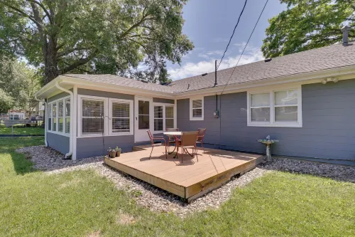 7 Mi to Kansas City Arrowhead Geha Stadium! - Homestays