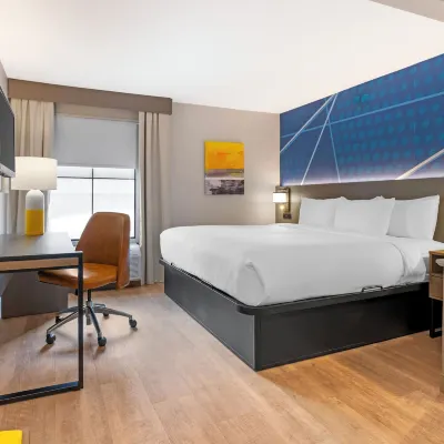 Comfort Inn & Suites Saint Louis Lafayette Square Hotels near Gateway Arch