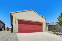 Suburban Santa Fe Home Near Main Street & I-25 - Wifi