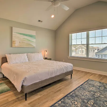 Gorgeous Newly Built Home Golf Course View!